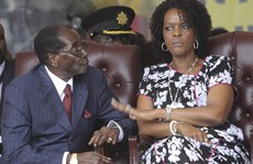 Hai người vợ tạo nên cuộc đời tổng thống Zimbabwe