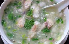 Củ từ nấu lá gừng non