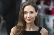 Angelina Jolie bị chỉ trích là người tàn nhẫn