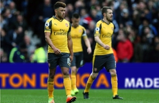Arsenal lún sâu vào khủng hoảng