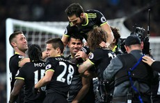 Phản công siêu “đỉnh”, Hazard và Costa đưa Chelsea lên ngôi đầu