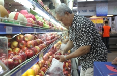 Nhập khẩu ồ ạt, hàng nội lao đao