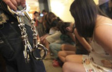 Phá đường dây bán dâm 1 triệu đồng/lượt 'tàu nhanh'