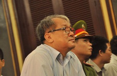 Các bị cáo nguyên lãnh đạo Ngân hàng Xây dựng nghẹn ngào