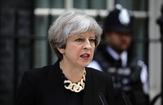 Thủ tướng Anh bất ngờ cáo buộc Nga dữ dội