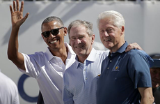 Ba cựu tổng thống Obama, Bush và Clinton gây sốt tại Presidents Cup