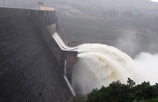 Lũ vừa rút lại có mưa lớn, Quảng Nam yêu cầu 4 thủy điện xả lũ