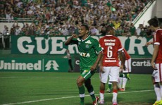 Chapecoense thắng trận đầu tiên sau thảm họa máy bay