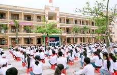 Thư gởi các hiệu trưởng: Đừng để trường học 'sặc mùi tiền'