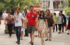 Không nên ồ ạt hút khách Trung Quốc