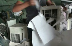 Ráo riết truy tìm chủ lô hàng máy lạnh ở Sài Gòn