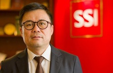 Giám đốc Nhật cúi đầu như bà bán bún cho con nít kẹo