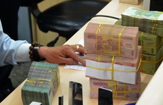 Nhân viên ngân hàng Việt đổ xô qua ngân hàng ngoại