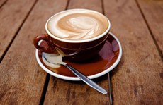 Mỗi ngày 4 tách cà phê, giảm 2/3 nguy cơ chết trẻ