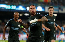 Đại phá Napoli, Man City vào vòng knock-out Champions League