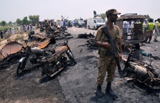 Pakistan: Hốt dầu, 148 người chết cháy
