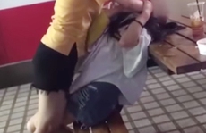 Vợ đi đánh ghen bị nhân tình hung hăng đánh lại