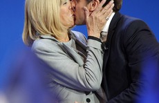 Pháp: Ông Macron và mối tình với cô giáo hơn 25 tuổi