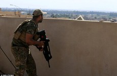Lính bắn tỉa hạ gục tay súng IS từ khoảng cách 2,4 km