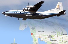Máy bay Myanmar vỡ trên không?