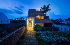 Nhà nhỏ trên cao nguyên Lâm Đồng đẹp như bước ra từ truyện cổ