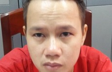 Bị bắt sau 10 năm cải trang như nam, làm đầu bếp