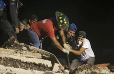 Động đất Mexico: Hối hả cứu người sau khi thấy 'cánh tay cử động'