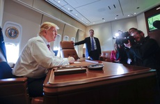 Tổng thống Donald Trump không tiếc lời khen Air Force One