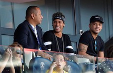 Neymar 'phản bội' Barcelona như thế nào?