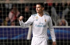 Cán mốc 100 bàn thắng, Ronaldo thành kỷ lục gia Champions League