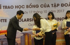 Sinh viên Đà Nẵng nhận 3000 USD học bổng từ doanh nghiệp Hàn Quốc