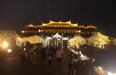 Mở cửa Đại nội Huế về đêm