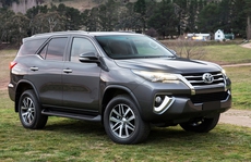 Toyota Fortuner tại Indonesia rẻ hơn Việt Nam 425 triệu đồng