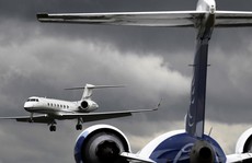 Phi công thiệt mạng vì... cửa máy bay