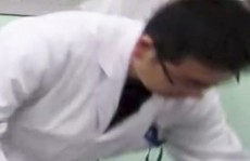 Bác sĩ đột quỵ sau khi cứu chữa liên tiếp 40 bệnh nhân