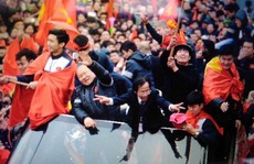 Ông Nguyễn Lân Trung có được phân công lên xe buýt diễu hành của U23 Việt Nam?