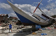 Sóng thần tấn công đảo của Indonesia cao tới 11 m