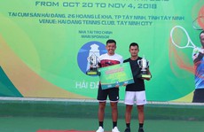 Lý Hoàng Nam giành lại uy danh với cúp vô địch đôi Vietnam F4