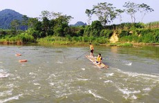 Rủ nhau ra đập chơi, 3 học sinh lớp 3 đuối nước