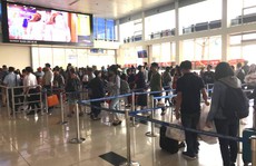 Hành khách bị từ chối nhập cảnh sân bay Tân Sơn Nhất có sức khỏe rất xấu