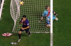 Suarez lại lập đại công, Barcelona củng cố ngôi đầu La Liga
