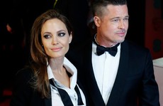 Angelina Jolie - Brad Pitt đối đầu tại tòa án xử ly hôn