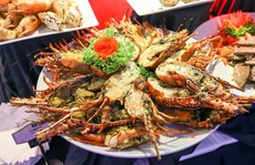 Mùa lễ hội đi đâu, ăn gì?