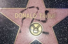 Bắt kẻ phá hoại ngôi sao của Tổng thống Donald Trump