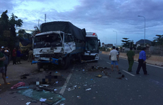 Xe chở đoàn khách du lịch TP HCM gây tai nạn, 2 người chết
