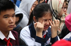 Người thầy khiến hàng ngàn học sinh bật khóc