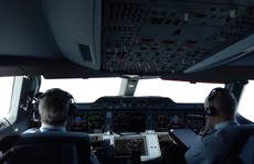 Xem 'siêu' máy bay A350 XWB-1000 trình diễn ở Hà Nội