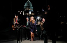 Ông Trump mất nữ phụ tá xinh đẹp