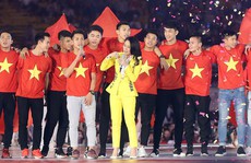 Clip Hồng Duy song ca với Mỹ Tâm khi U23 Việt Nam giao lưu lần cuối