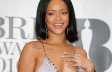 Ca sĩ bốc lửa Rihanna là một 'Gooner' thật sự
